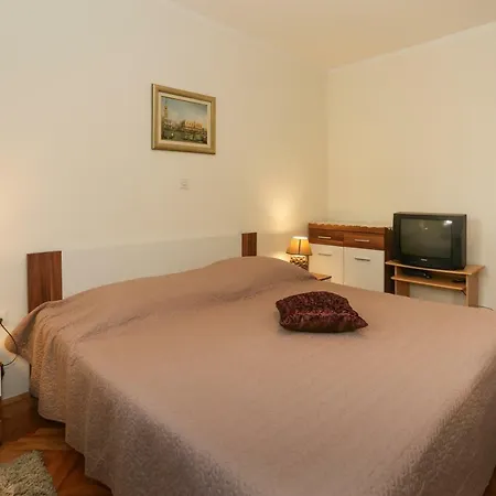Apartment Lidija *