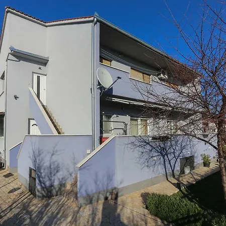 Lidija 公寓 Kaštela
