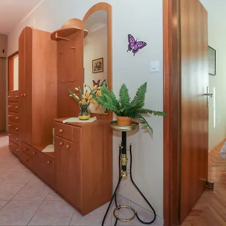 Apartment Lidija Kastela