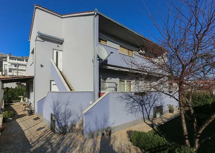 Lidija 公寓 Kaštela